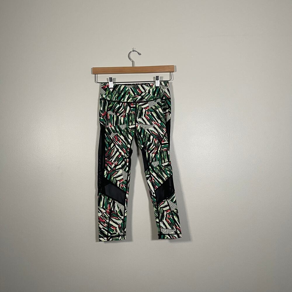 Zella • Jungle Print Cropped Mesh Leggings